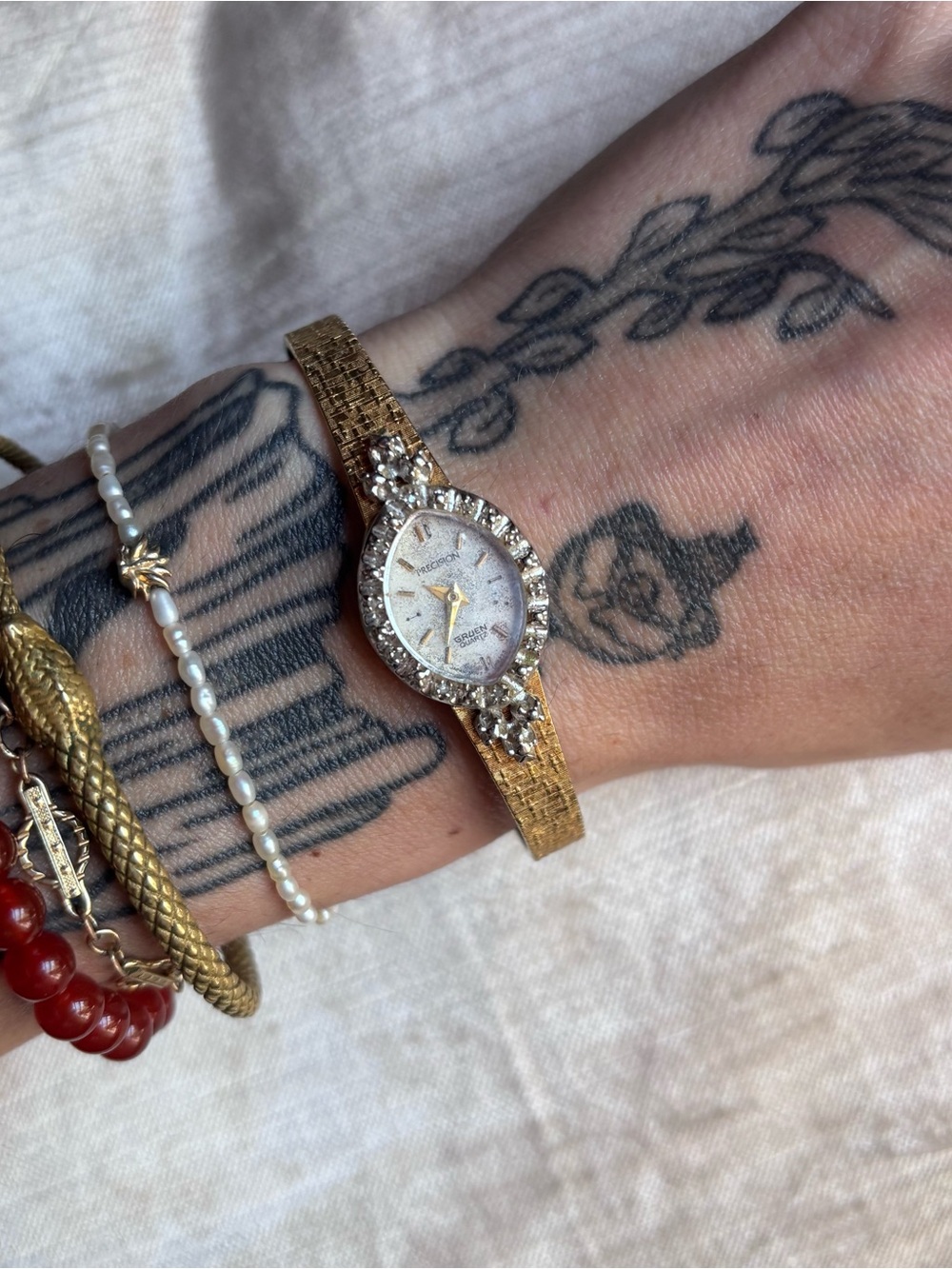 Vintage Gold-Tone Crystal Women's Watch - Elegant Dress Bracelet